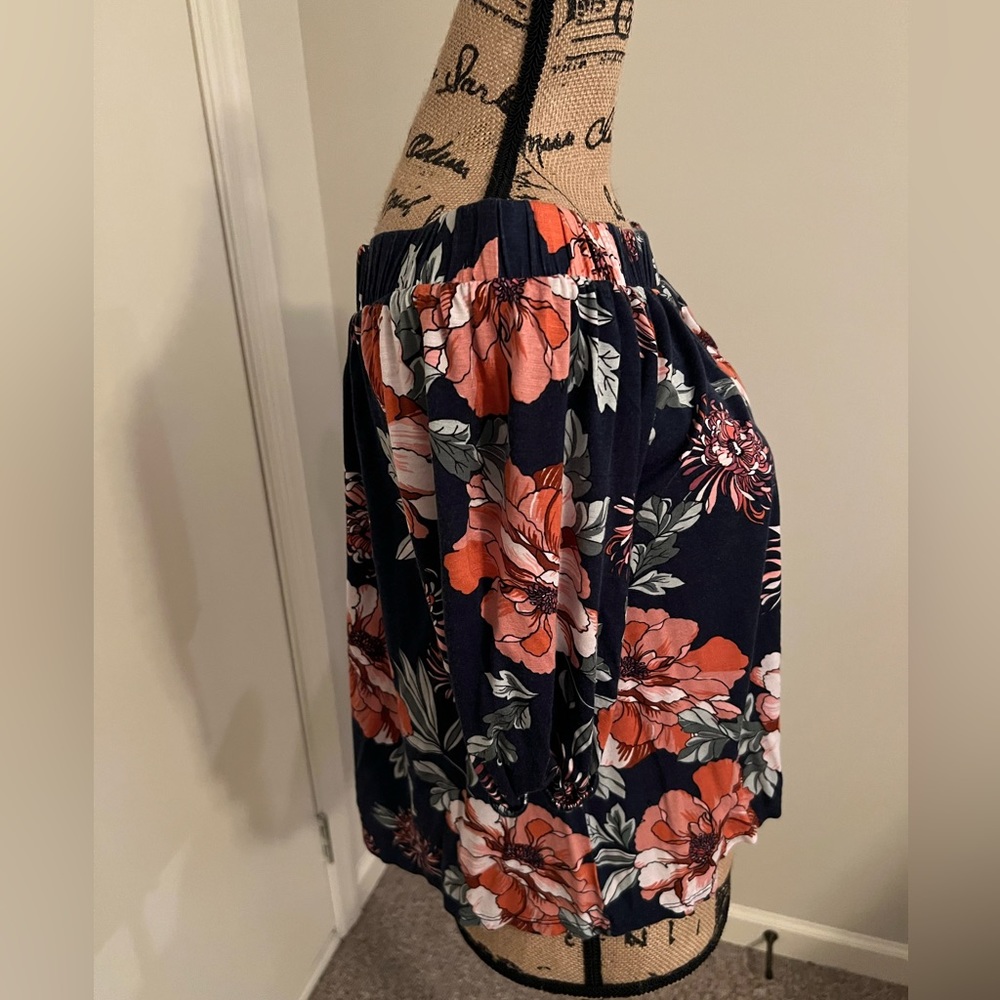 Loveappella Off the Shoulder Floral Top Size Small